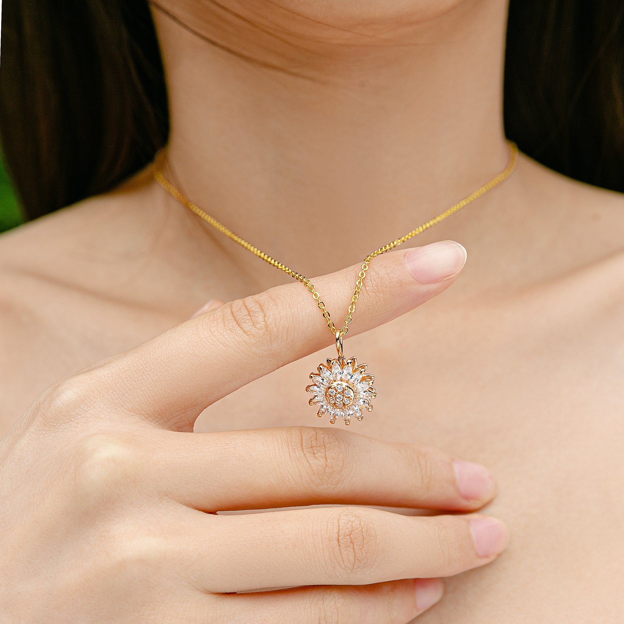 Elegant Simulated Diamond Crystal Platinum Sunflower Necklace –  SyriosGifts.com